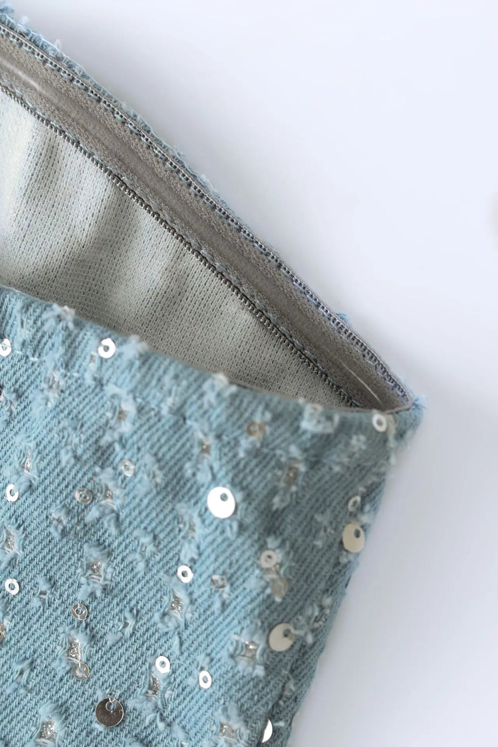 חליפת דנים 2 חלקים מנצנצת בעיטור פייטים טופ סטרפלס וחצאית מיני / מכנסיים גזרה נמוכה - ג'יי