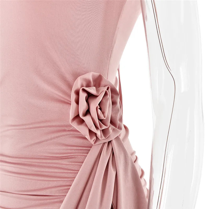 שמלת מיני כיווצים בעיצוב קשירה בצוואר בעיטור אפליקציות פרחים - ג'סמינה