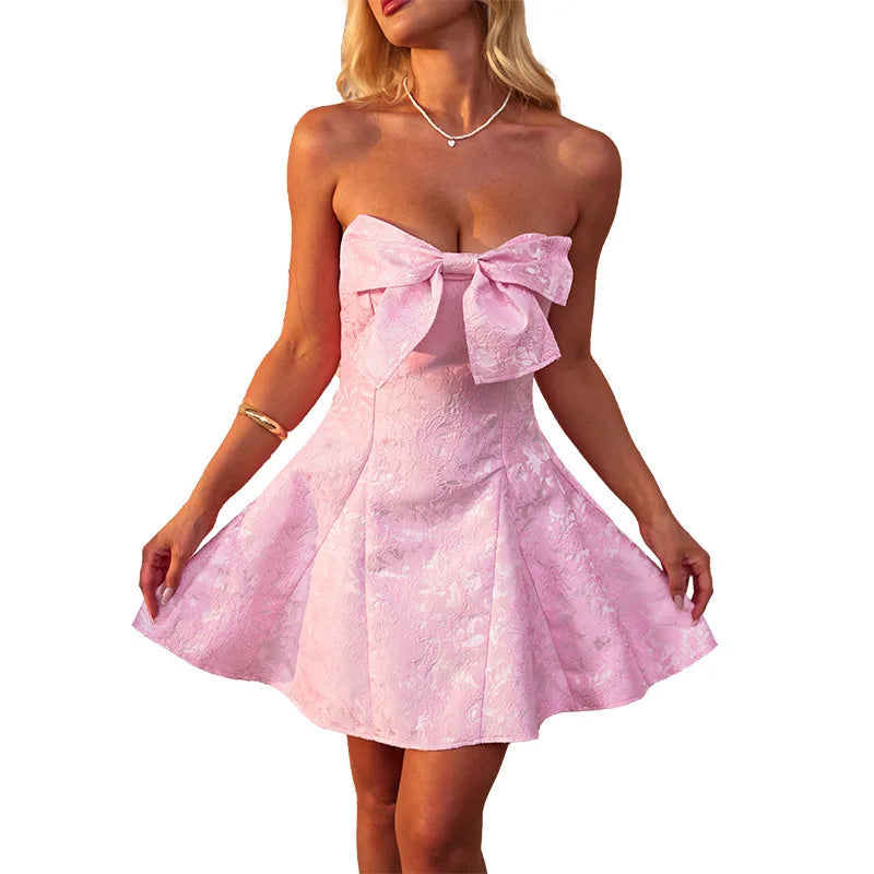 שמלת מיני סטרפלס בגזרת A בעיטור פפיון ורקמת איורי פרחים - אלינה