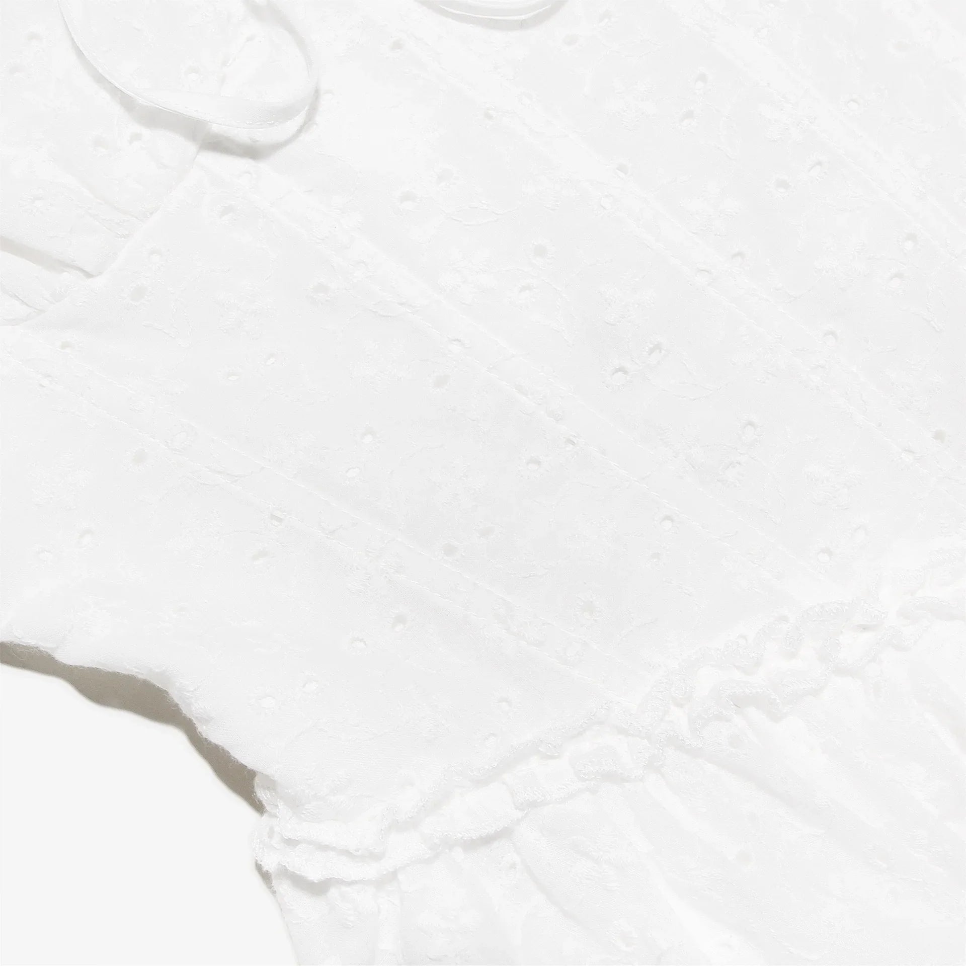 שמלת מיני בגזרת A בעיטור רקמה קשירה בכתפיות - GAYA