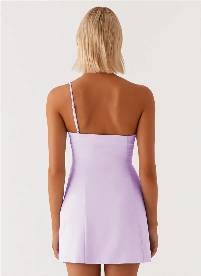 שמלת מיני בעיטור אפליקציות פרחים כתפיה אחת - Annika