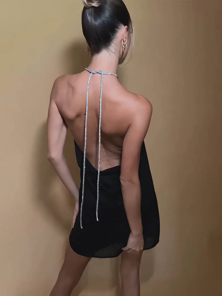 שמלת מיני סאטן בעיצוב חוטי זרקונים מנצנצים לקשירה בצוואר - קולין