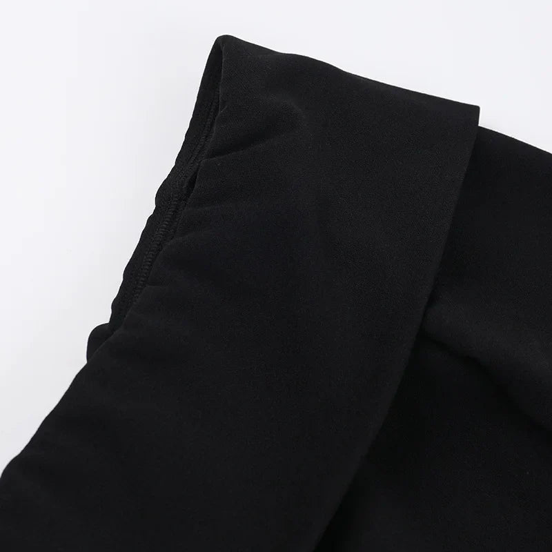 שמלת מיני בגזרת A כתפיים חשופות בעיצוב דמוי כיסים - מייסי