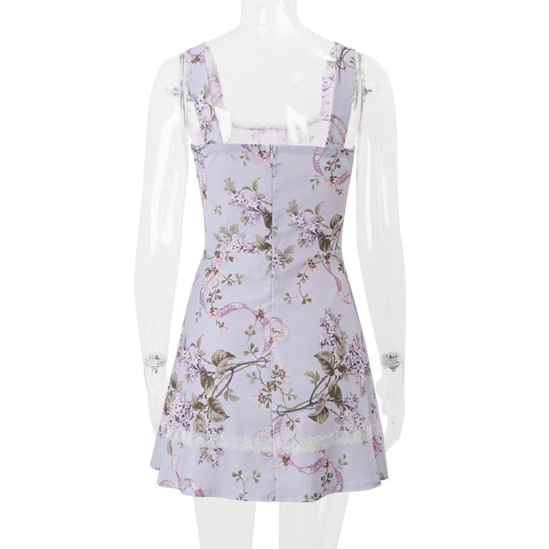 שמלת מיני פרחונית בעיטור תחרה בעיצוב כפרי בגזרת A - חימנה