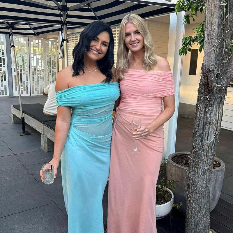 שמלת מקסי כיווצים בעיצוב רשת וכתפיים חשופות - קשת