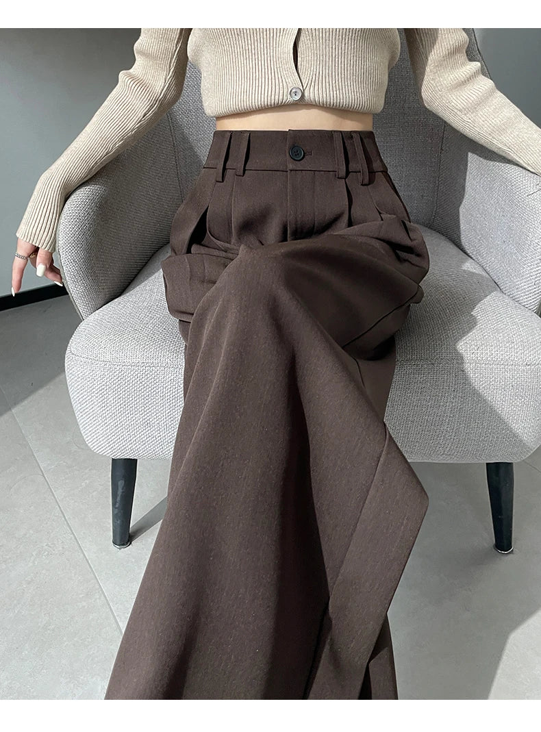 High-waisted tailored pants in a LOOSE design