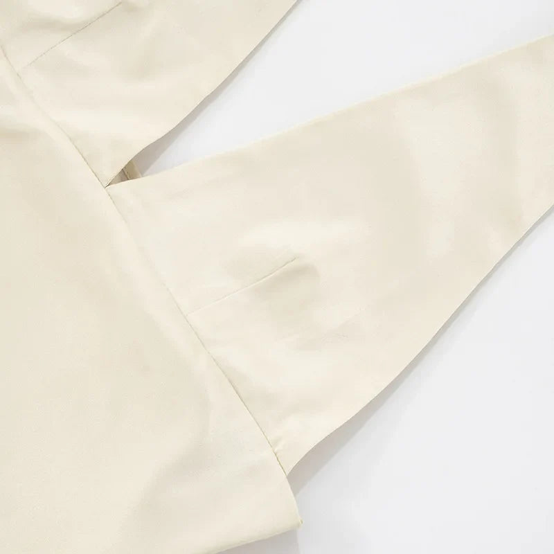 שמלת מיני סאטן מחשוף V בעיטור צעיף תואם - קרינה