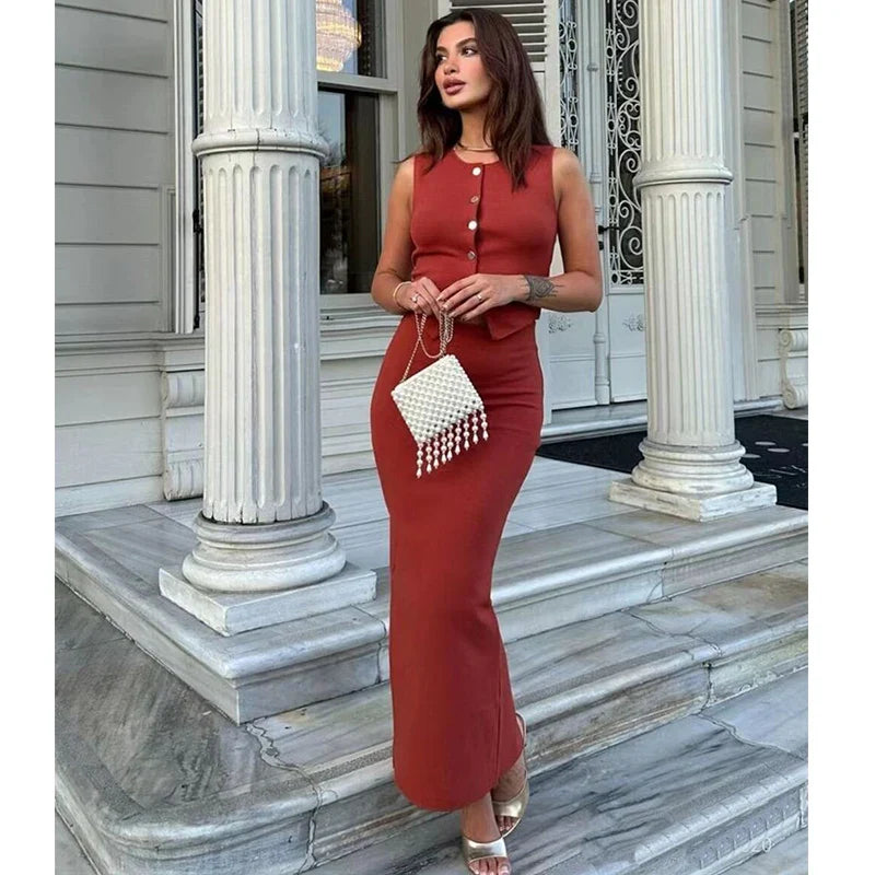 סט שני חלקים סרוג ווסט כפתורים וחצאית מקסי - פולינה