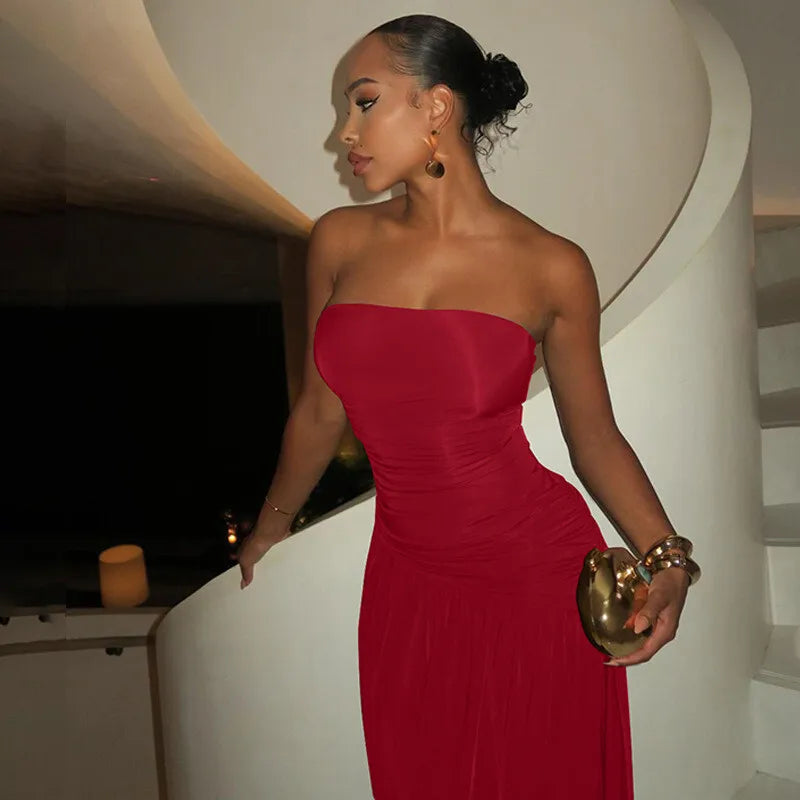 שמלת מקסי סטרפלס כיווצים בעיצוב שסע - ביאטריס