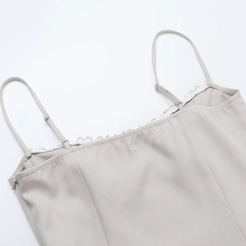 שמלת מידי בד מחטב בעיטור חרוזים בעיצוב שסע - ברברה