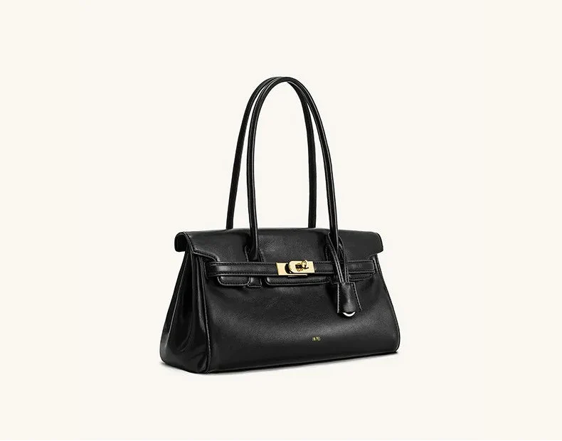 Leather bag with luxury design