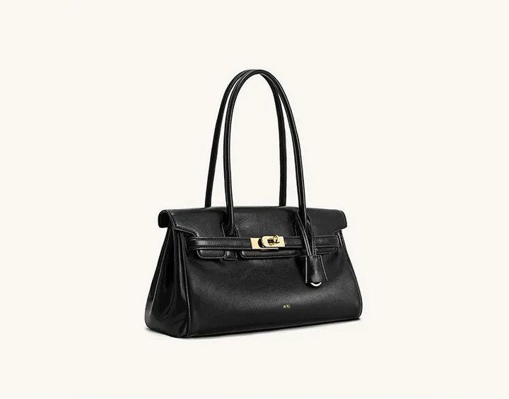 Leather bag with luxury design