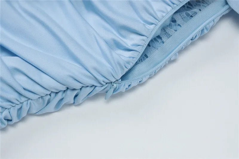 שמלת מקסי כיווצים בעיצוב גב פתוח ומחשוף עמוק בעיטור תחרה ושובל - מריאל