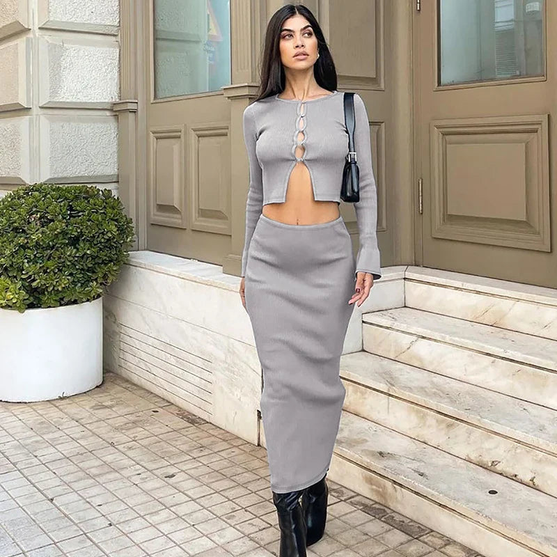 סט סרוג שני חלקים חולצה בסגירת כפתורים וחצאית מקסי צמודה - MARIEL