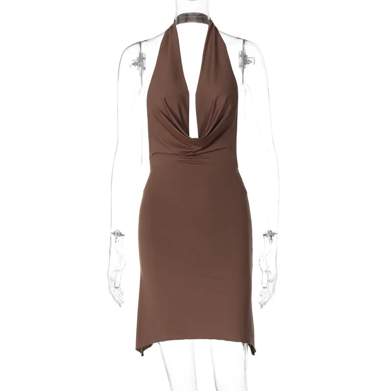 שמלת מיני מחשוף עמוק נופל בעיצוב אסימטרי - קורל