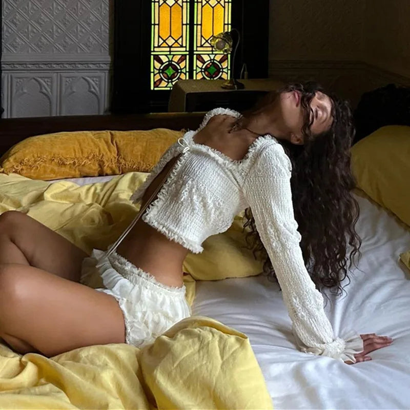 סט שני חלקים חצאית מיני וחולצת קשירה ראפלס - פמלה