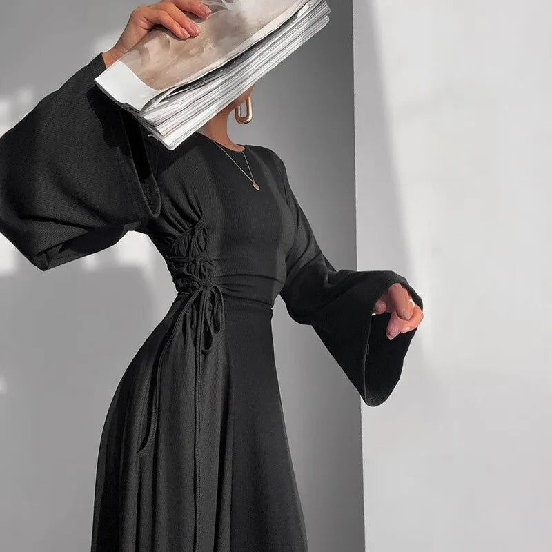 שמלת מקסי סרוגה צנועה בגזרת A קשירות במותן - לירי