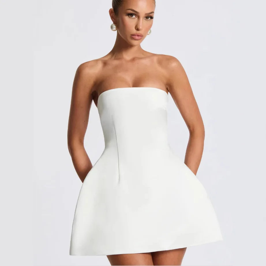 שמלת מיני סאטן בגזרת A בעיטור פפיון קשירה בגב להצמדה במותן - ליליה