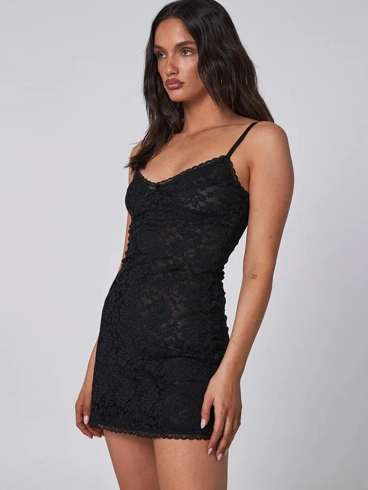 שמלת מיני תחרה - פיה