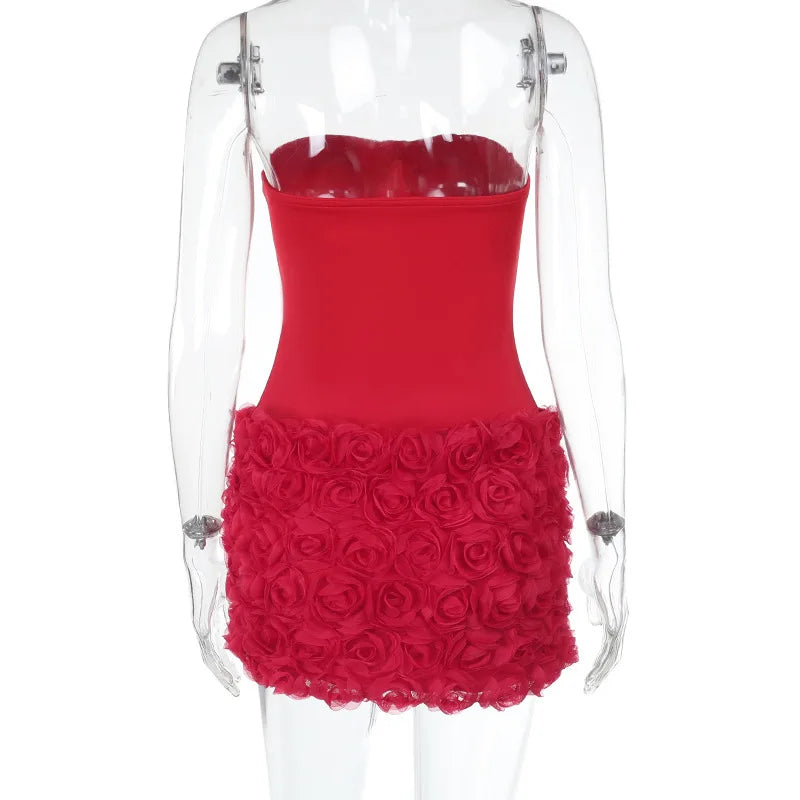 שמלת מיני סטרפלס בעיצוב מחוך וחצאית פרחים 3D - Loretta