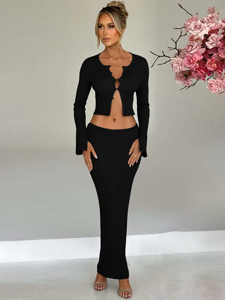 סט סרוג שני חלקים חולצה בסגירת כפתורים וחצאית מקסי צמודה - MARIEL