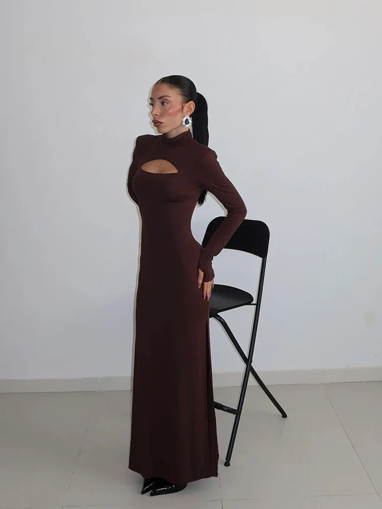 שמלת מקסי אלגנטית בעיצוב פתח בעיטור שסע וצווארון גולף - Eliana