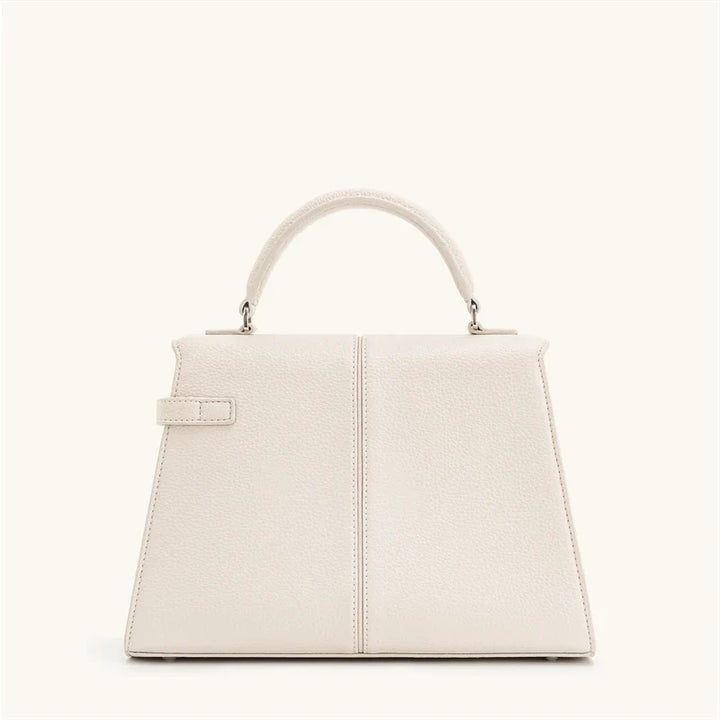 Leather bag with luxury design