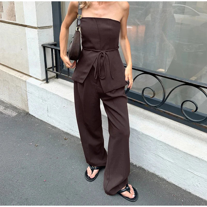 חליפת שני חלקים מחויטת טופ סטרפלס ומכנסיים ארוכים - מונה