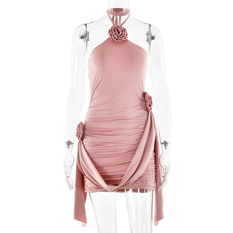 שמלת מיני כיווצים בעיצוב קשירה בצוואר בעיטור אפליקציות פרחים - ג'סמינה