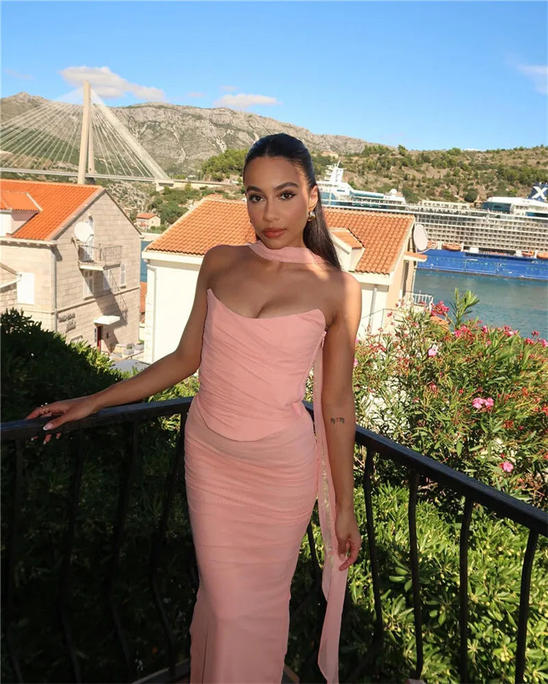 סט שני חלקים טופ סטרפלס וחצאית מקסי בעיטור צעיף תואם - פרנסיה