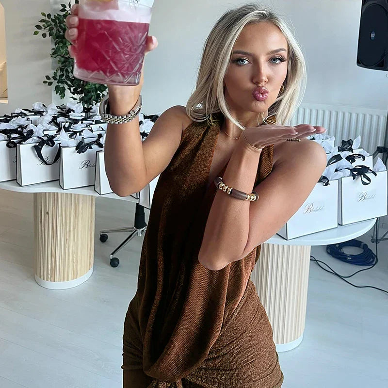 שמלת מקסי נצנצים צווארון נופל בעיצוב קיפולים - Angela