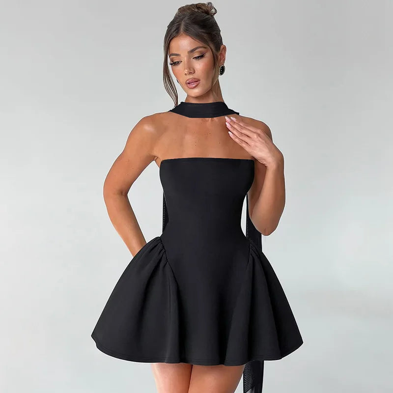 שמלת מיני סטרפלס בגזרת A בעיטור צעיף תואם - Amelie