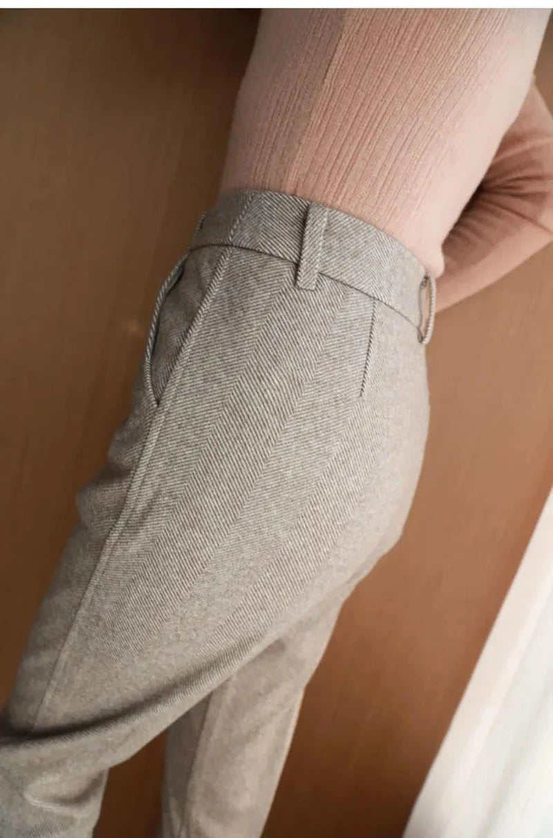 Pencil-cut wool pants