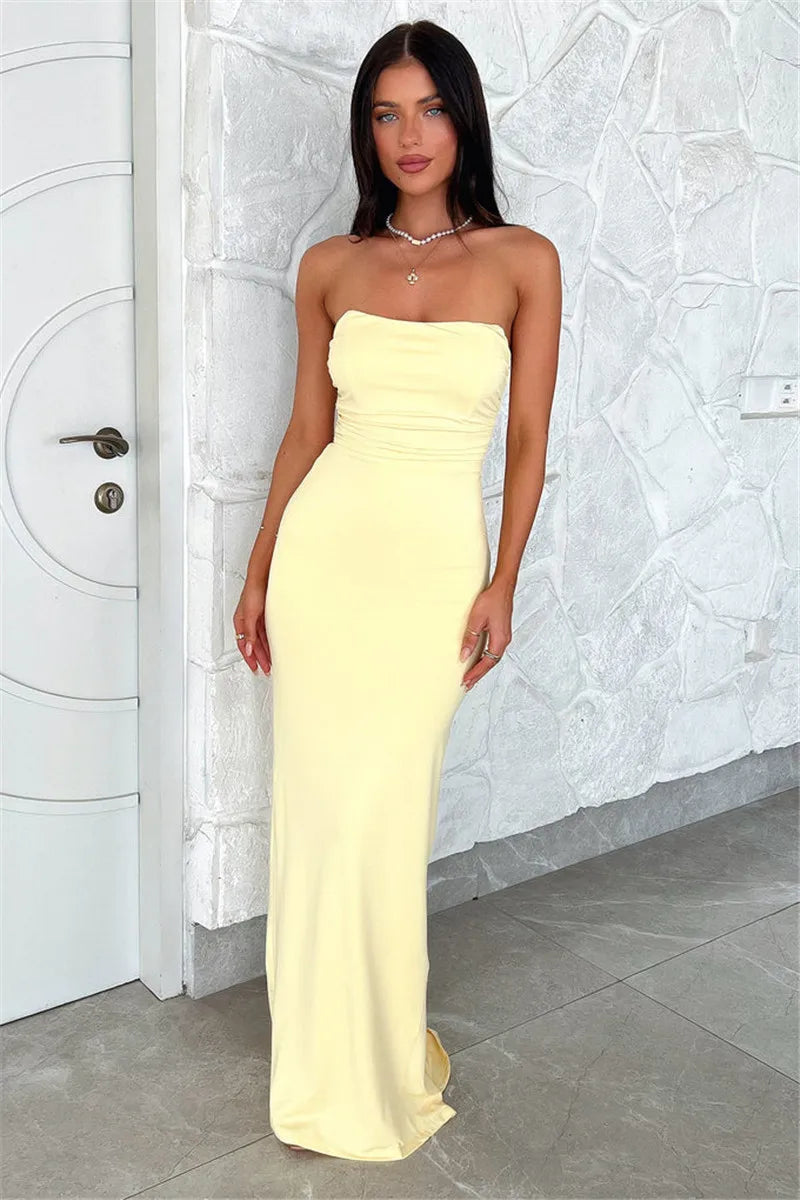 שמלת מקסי סטרפלס צמודה כיווצים בישבן קשירות בגב - ג'ורג'ינה