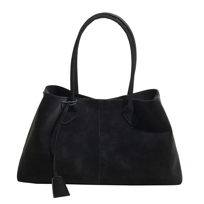 Suede bag with classic design