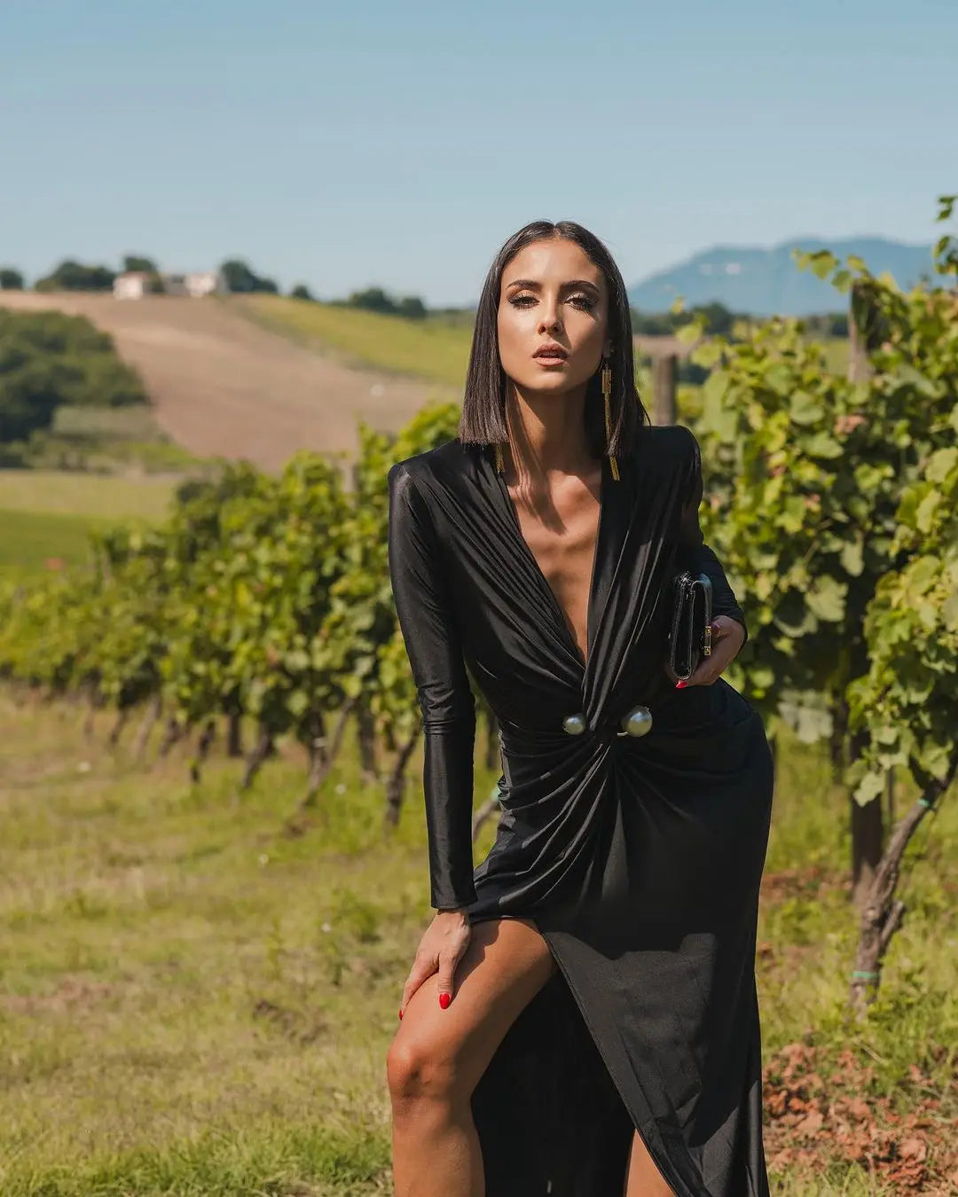 שמלת ערב מקסי מעטפת שסע עמוק בעיטור פנינים - סימונה