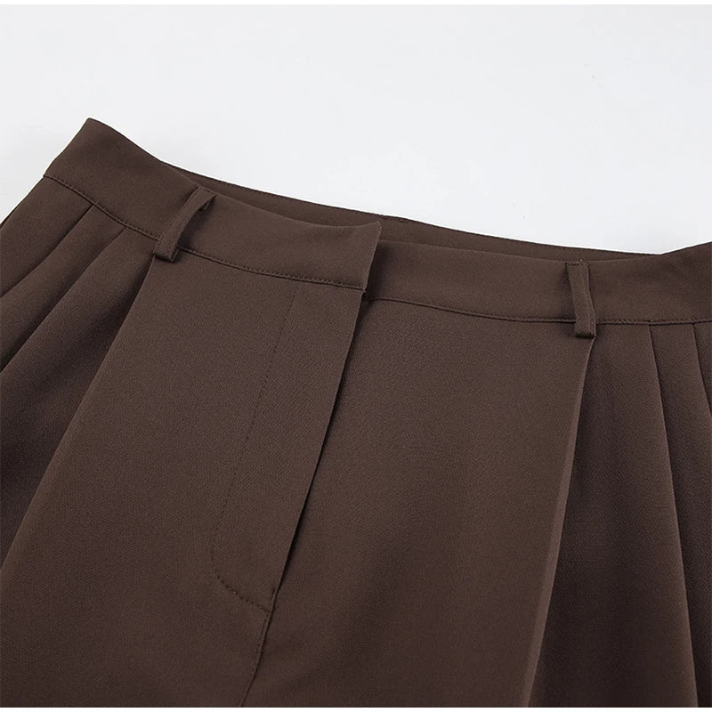 חליפת שני חלקים מחויטת טופ סטרפלס ומכנסיים ארוכים - מונה