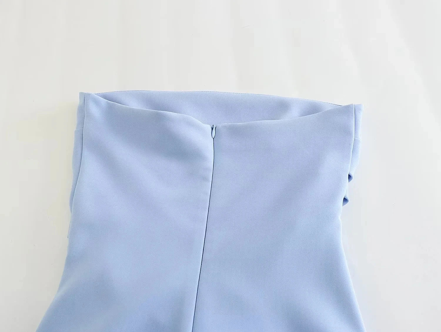 שמלת מיני סטרפלס בעיצוב כיווצים - Bonnie