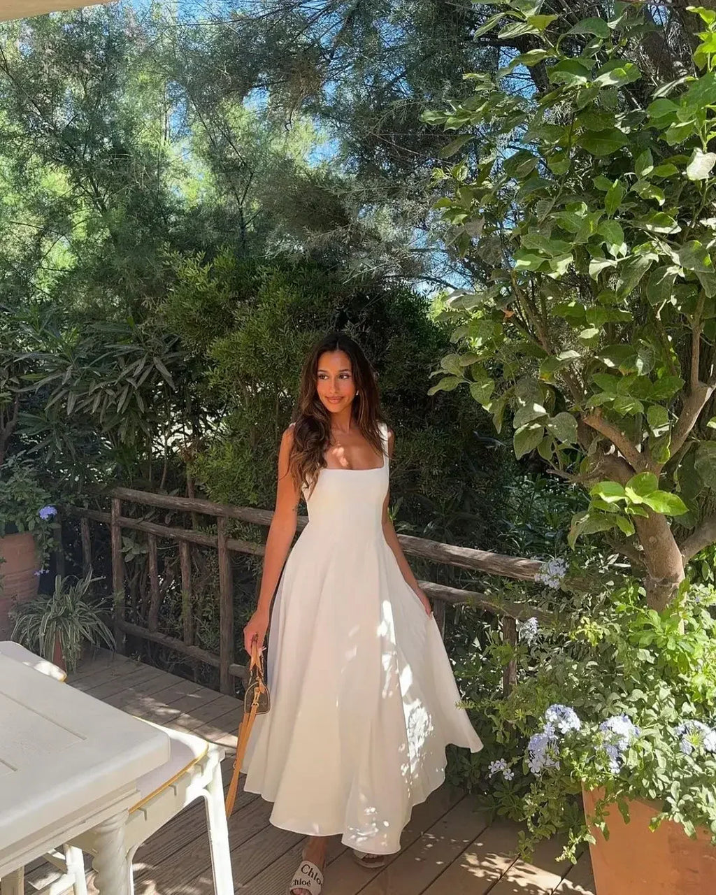 שמלת מידי סאטן בגזרת A - Violette