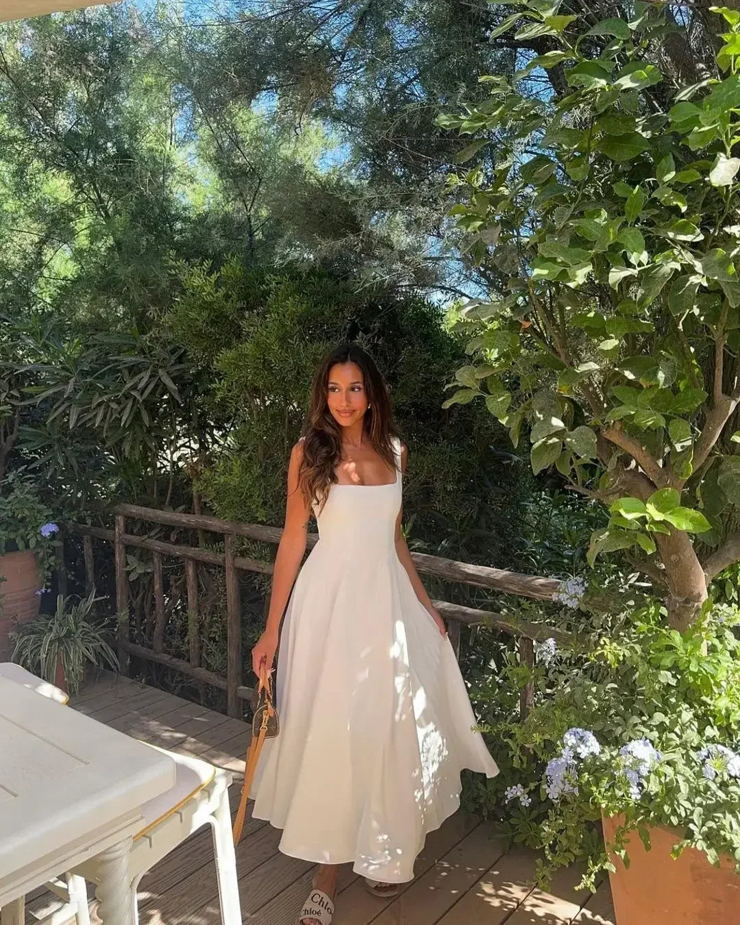 שמלת מידי סאטן בגזרת A - Violette