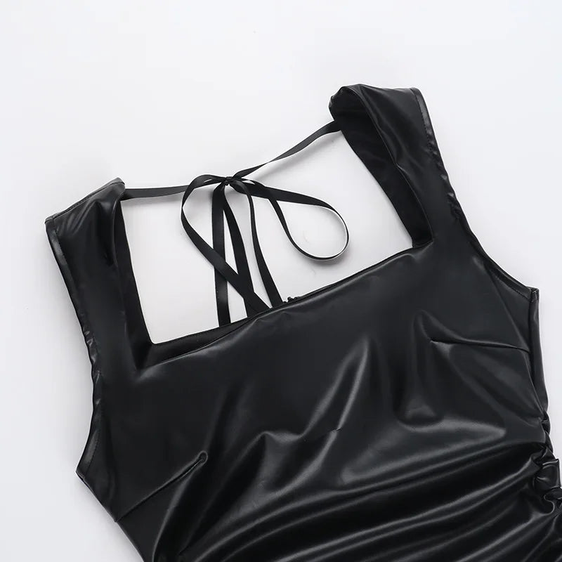 שמלת מיני דמוי עור בגזרת A - קרול