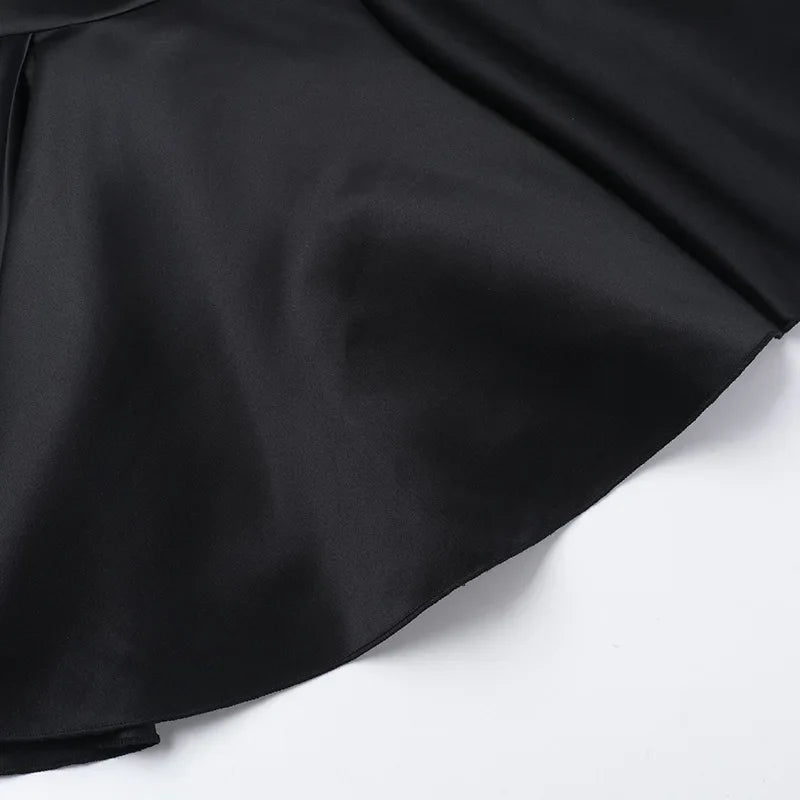 שמלת מיני סאטן צמודה במותן בגזרת A - Dulce