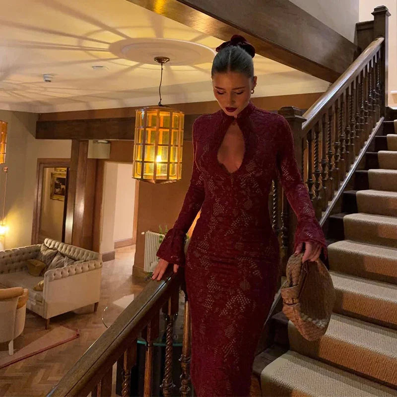 שמלת מקסי תחרה צווארון גבוהה בעיטור סגירת כפתור שרוולי פעמון - Amora