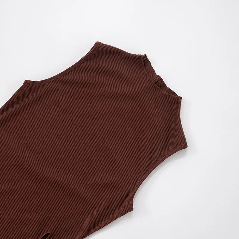 סט שני חלקים סרוג מכנסיים קצרים וחולצת גולף בעיצוב שסע - נארה