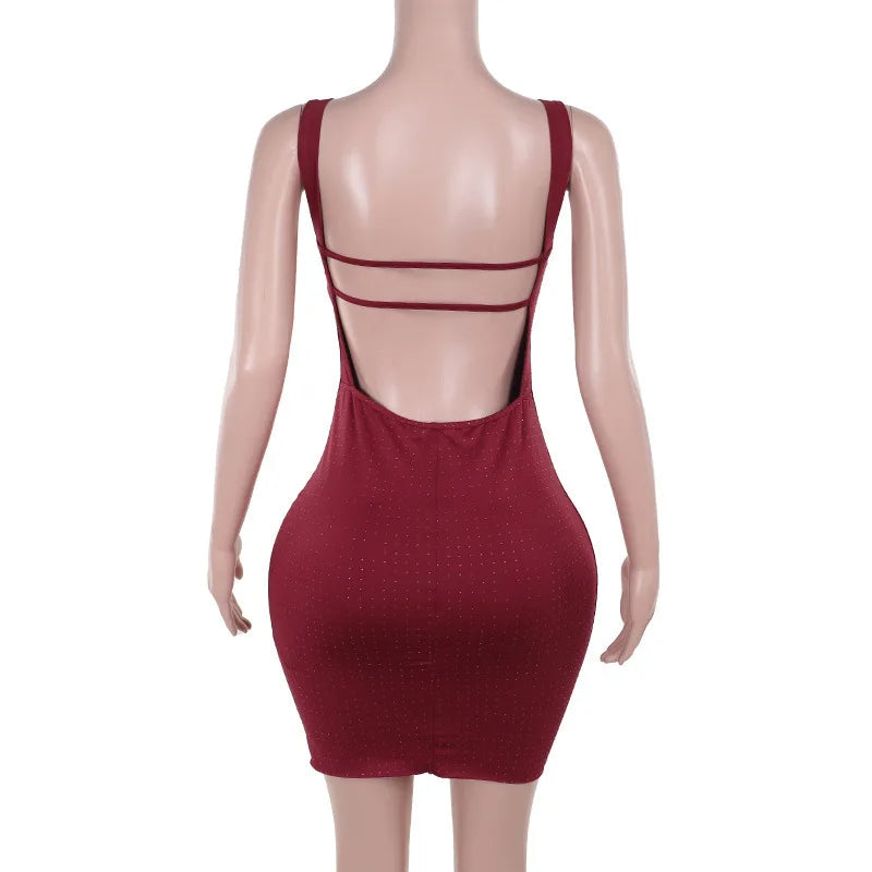 שמלת מיני צמודה בעיטור זרקונים מנצנצים - LIT