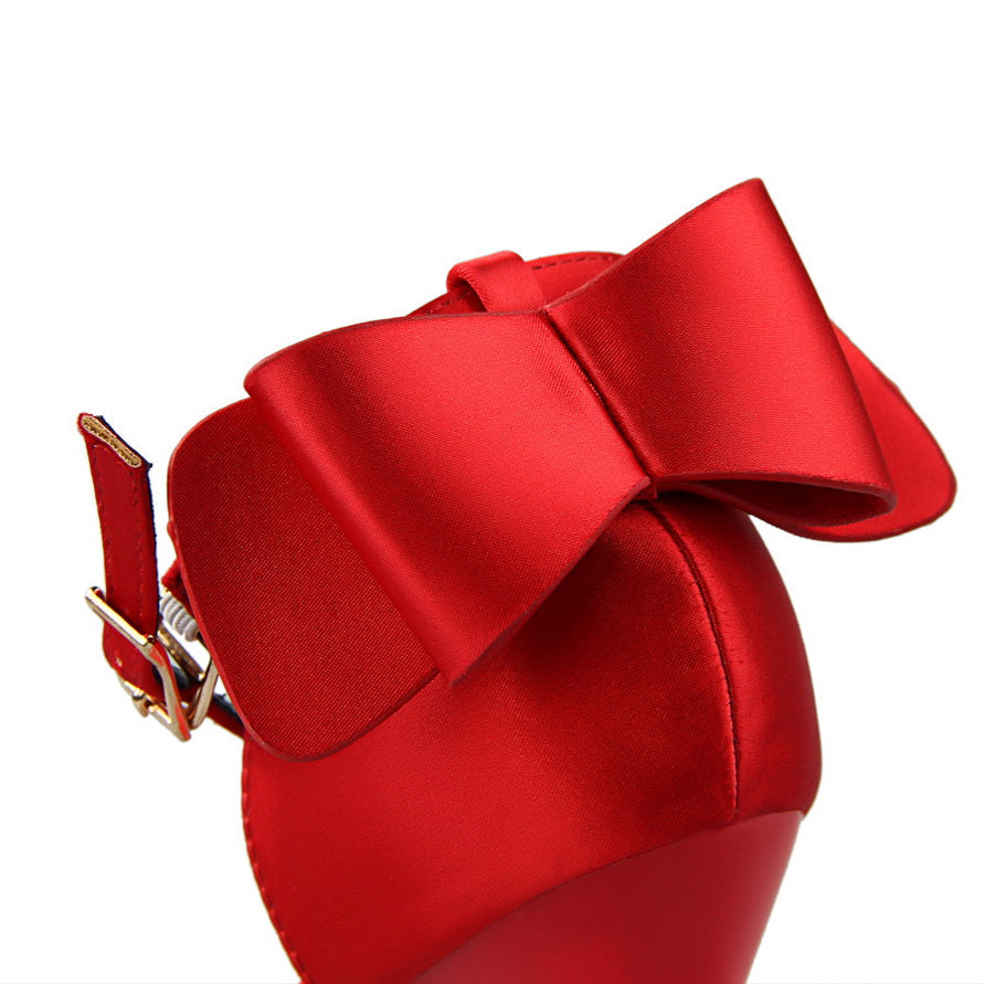 נעלי עקב שפיץ בד משי בעיטור פפיון - BIANCA