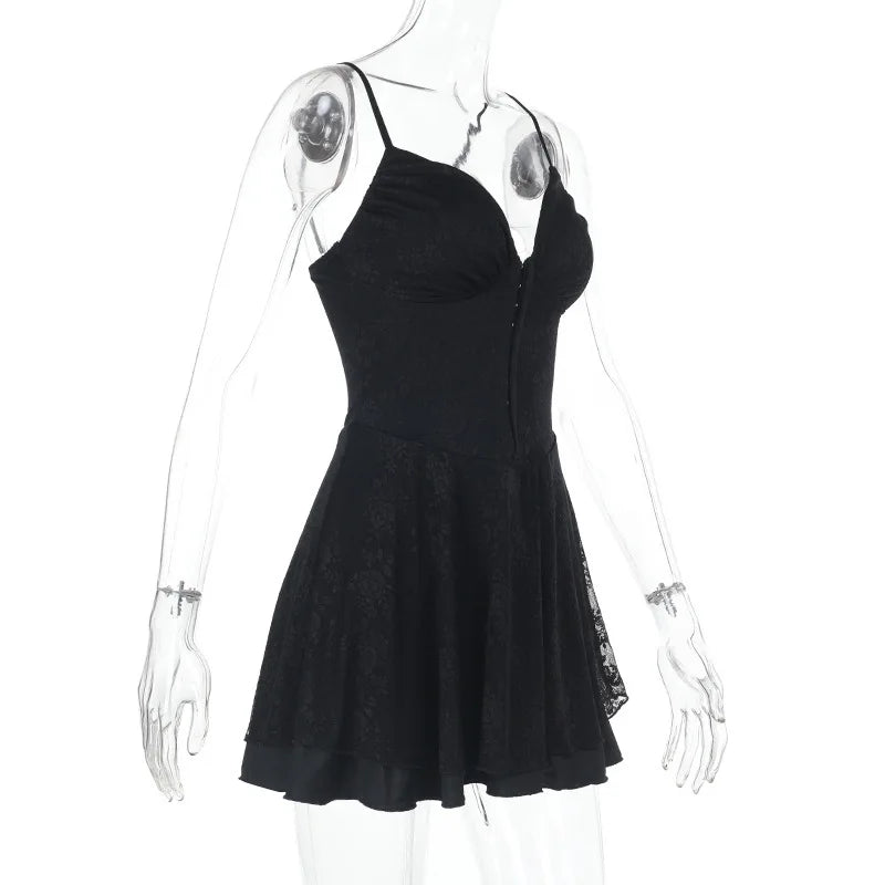 שמלת מיני תחרה סגירת סיכות בגזרת A - Amaris