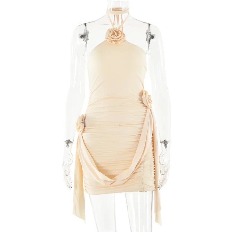 שמלת מיני כיווצים בעיצוב קשירה בצוואר בעיטור אפליקציות פרחים - ג'סמינה