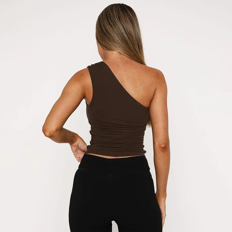 טופ גופיה כתפיה אחת בעיטור אבזם חרוזים - קני