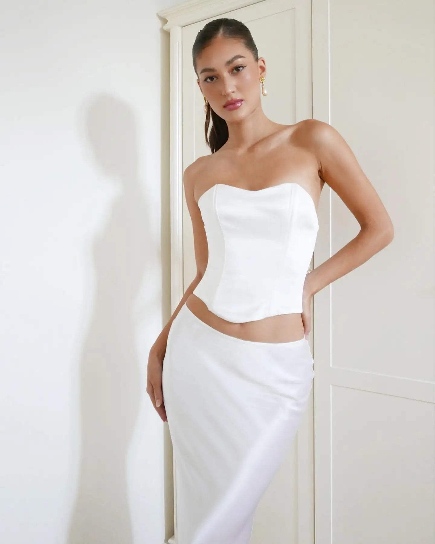 סט סאטן שני חלקים טופ סטרפלס וחצאית מקסי - סיאנה